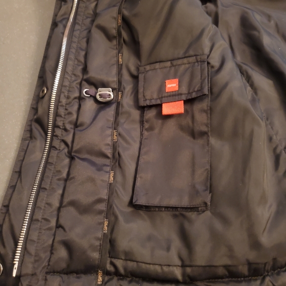 ESPRIT puffer vest - Picture 7 of 12